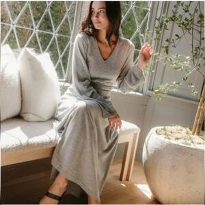 Jenni Kayne Light Gray Maxi V-Neck Long Sleeve Dress
